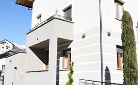 Fuga dalla Citta App Paglia